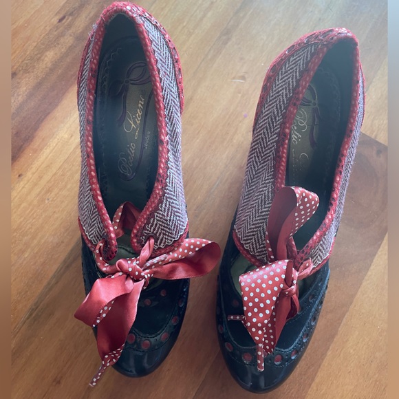 Foolproof by Poetic License ♥️ pumps - Picture 6 of 7